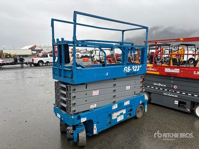 Genie GS-3232 Electric Scissor Lift