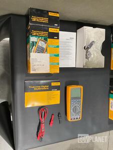 (7) Fluke 289 True RMS Multimeters