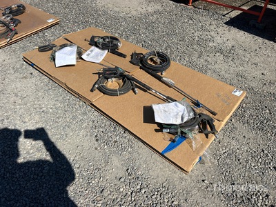 Quantity of Pressure Washer Wands and Hoses بنود متنوعة - قطع المعدات
