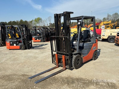 2019 Toyota 8FGU15 2500 lb Pneumatic Tire Chariot Élévateur