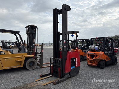 2015 Raymond 7500-R45TT 4500 lb Carretilla Retráctil