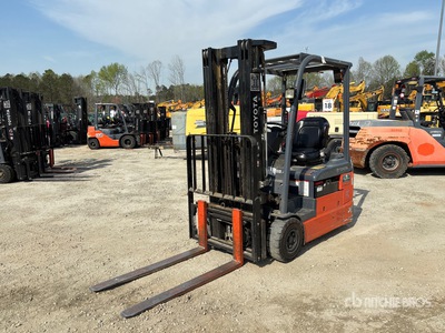 2019 Toyota 8FBE15U 2500 lb Carrelli Elevatori Elettrici