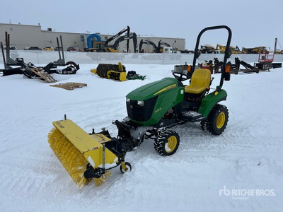 2017 John Deere 1023 E 2WD Utility Tractor