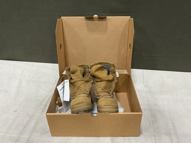 (148) Pairs of Combat Boots (148) Pairs of Combat Boots