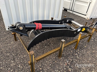 Dynamic 200CL Hydraulic Excavator Thumb (Unused)