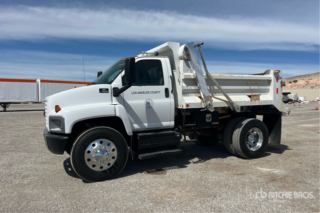 2007 Chevrolet C7500 4x2 S/A Dump Truck