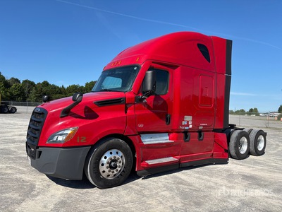 2020 Freightliner Cascadia 126 6x4 T/A Sleeper Truck Tractor