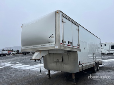 2006 BDJ 26 ft T/A Gooseneck Enclosed Trailer