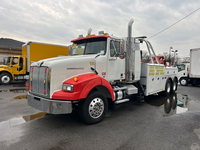 2017 Western Star 4900EX 6x4 Sleeper Tow Truck