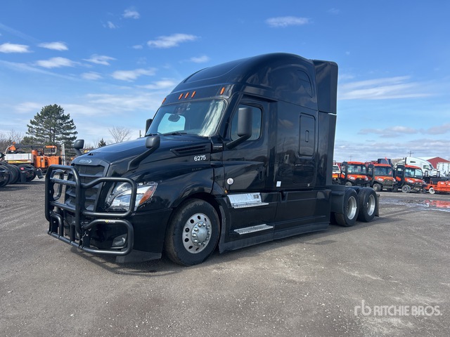 2023 Freightliner Cascadia 126 6x4 T/A Sleeper Truck Tractor