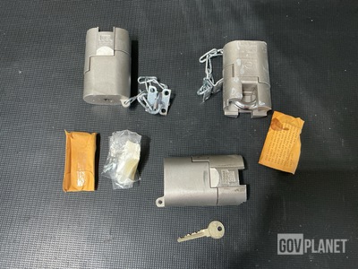 (3) Sargent & Greenleaf 951 Padlocks