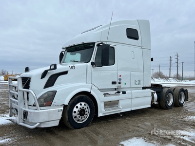 2017 Volvo VNL64T 6x4 Cabeza Tractora Cabina Dormitorio