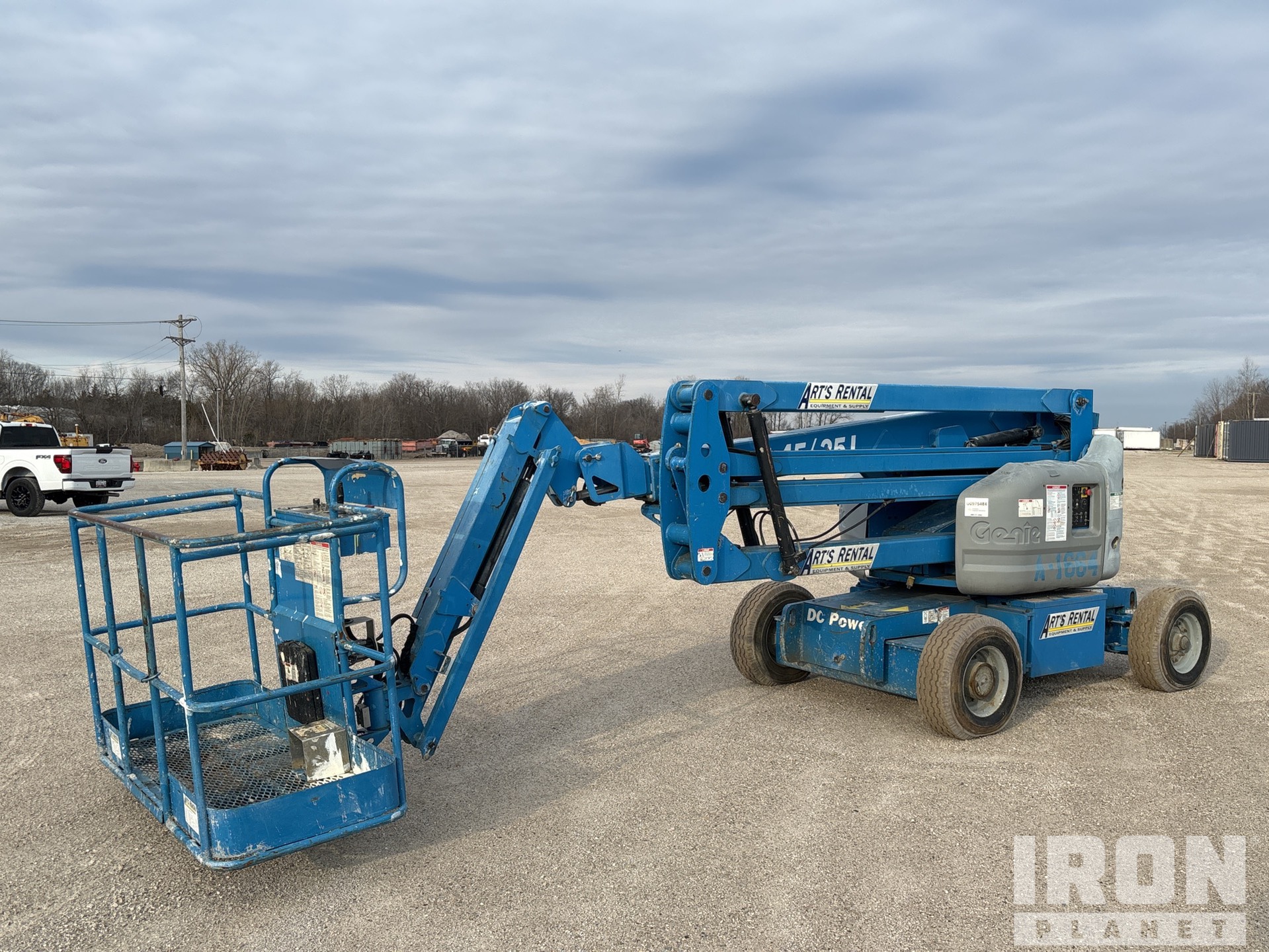 2013 Genie Z-45/25J 2WD Electric Articulating Boom Lift in Genoa