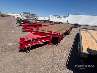 2016 SWS 32 ft Tri/A Equipment Trailer