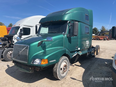 2000 Volvo VNL760 6x4 Tracteur routier couchette (Inoperable)