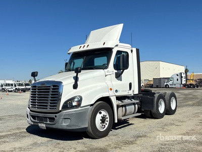 2018 Freightliner Cascadia 125 6x4 Cabeza Tractora Cabina Corta
