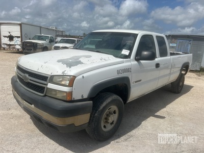 2007 Chevrolet 2500HD 4x2 Extended Cab Pickup