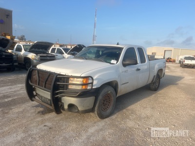 2008 GMC Sierra 4x4 Extended Cab Pickup