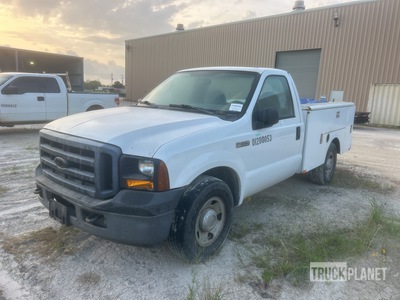 2007 Ford F-250 XL 4x2 شاحنة متعددة الاغراض (Inoperable)