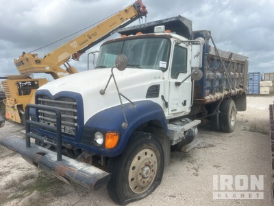2005 Mack CV713 GRANITE 6x4 Camion à benne basculante D/E (Inoperable)