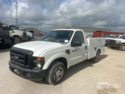 2008 Ford F-250 XL 4x2 شاحنة متعددة الاغراض