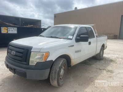 2011 Ford F-150 XL 4x2 Extended Cab Pickup