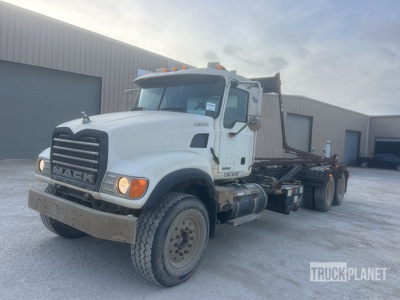 2007 Mack CV713 Granite 6x4 Roll-Off Truck