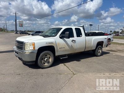 2011 Chevrolet Silverado 4x4 Extended Cab Pickup