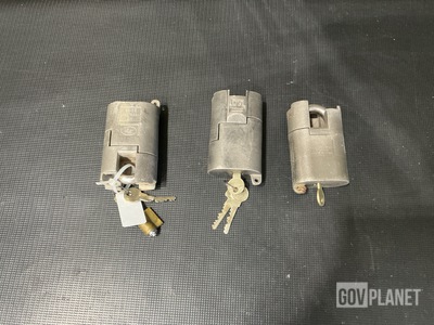 (3) Sargent & Greenleaf 951 Padlocks