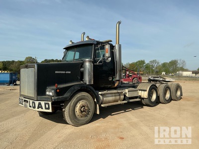 2002 Western Star 4900 8x4 تراكتور شاحنة (ثلاثي المحور)