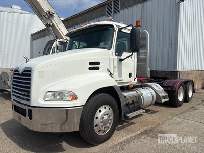 2009 Mack CXU613 6x4 T/A Dagcabine Trekker (Inoperable)