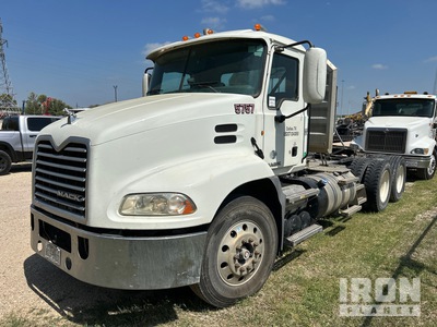 2014 Mack CXU613 6x4 6x4 T/A Sleeper Truck Tractor