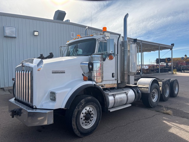 2015 Kenworth T800 8x4 Heavy Haul Tri/A Day Cab Truck Tractor