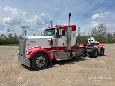 2009 Kenworth W900 6x4 T/A Sleeper Truck Tractor