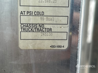 2009 Kenworth W900 6x4 T/A Sleeper Truck Tractor