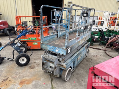 2002 Genie GS-2032 Electric Scissor Lift