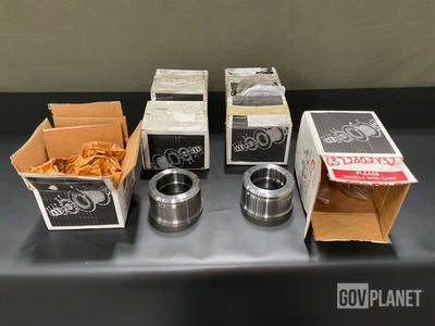 (6) Manitowoc Crane Group 6372002432 Linear Actuating Cylinder Caps