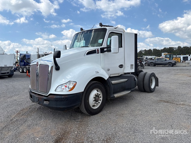 2016 Kenworth T680 4x2 S/A Day Cab Truck Tractor