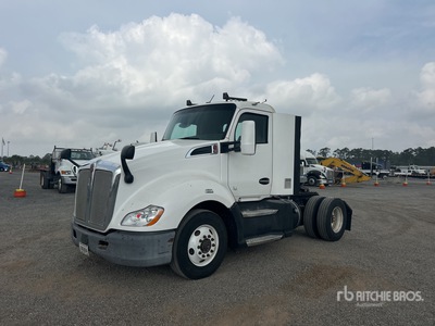 2016 Kenworth T680 4x2 S/A Day Cab Truck Tractor