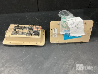 (2) Ibis Tek 2202-900-002425 Electric Light Controls