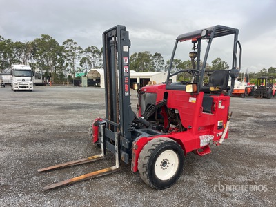 2017 Moffett M8 25.3W 2500 kg 3x3 Truck Mounted Forklift