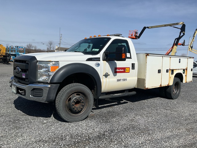 2015 Ford F-450 XL 4x2 Utility Truck