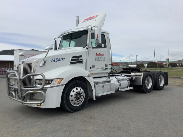 2018 Western Star 5700 6x4 T/A Day Cab Truck Tractor