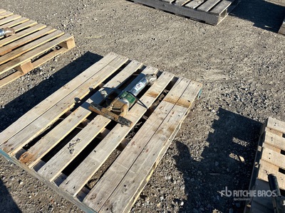 Pneumatic 30 lbs Demolition Breaker