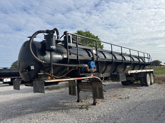 2011 Troxell 5880 gal T/A Vacuum Tanker Trailer