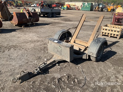 مقطورة معدات