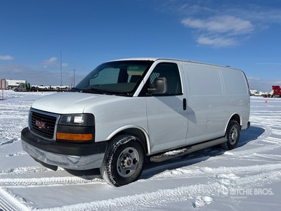 2015 GMC Savana 2500 فان نقل