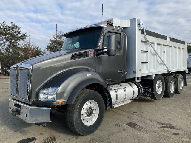 2020 Kenworth T880 8x4 Tri/A Dump Truck