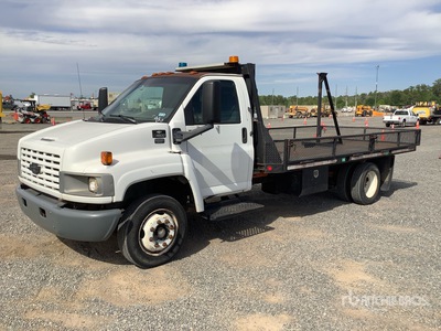 2007 Chevrolet C4500 4x2 Flatbed Truck