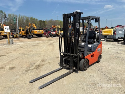 2019 Toyota 8FGCU15 2500 lb Cushion Tire Chariot Élévateur